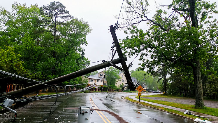 Work Safely Around Overhead Power Lines